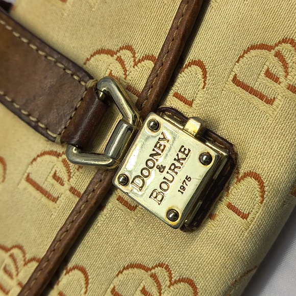 Dooney & Bourke Tan and Brown Logo Wallet vintage - Picture 11 of 12